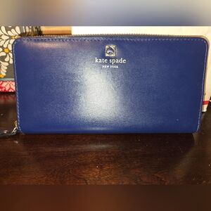 Kate Spade New York Blue Leather Zip Wallet